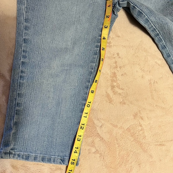 Bongo - Picture 5 of 6